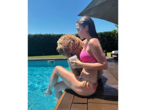 Bensu Soral Instagram - 🌞🏡💕 
-Beklenmedik sürpriz sonlu😅
