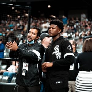 Bentley Green Instagram - The Kid that did 💫 , 

special thanks to @whitesox & @holtmccallany for making this happen. FIRST PITCH !
@61ststreet next year 
📸: @michaelhicksjr