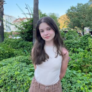 Beren Gençalp Instagram - 🤎🤎🤎