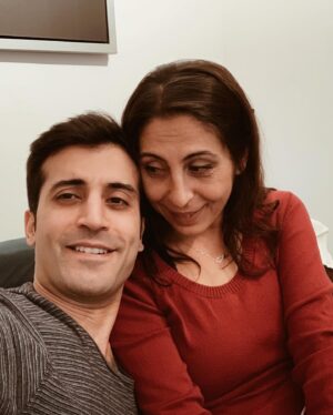 Berkay Tulumbacı Instagram - Güzel annemiz.. canımız ♥️ iyi ki doğdun sen..seni çok seviyoruz.. iyi ki doğmuşsun da herkes beni tanıma fırsatı bulm… falnbdnfnfn 🪬 @ftv1967