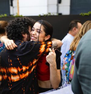 Berta Castañé Instagram - ¡Vaya día el de ayer! 
Estuvimos presentando #SigueMiVoz y #ViajeDeFinDeCurso entre muchísimos más proyectos increíbles que se estrenarán en 2025 en @primevideoes 🩵
Nos vemos allí!!!✨🕊️
•
MUAH @mr.davidlopez @burdampi 
Outfit @serrastudio_ x @aflameconcept x @arenarojabrand @soloatame

@salvadoragency @granviacomunica 🤍