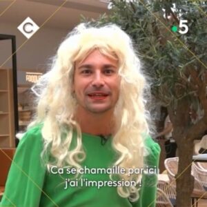 Bertrand Chameroy Instagram - Et c'est quoi le meilleur goûter des enfants (vous savez, celui qui leur fait fermer leur petite gueule d'insolent) ? 🍪

#CàVous #gouter #enfant #granola #cavous