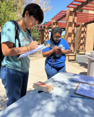 Beto O'Rourke Instagram - Amazing week of registering voters at El Paso Community College. Thanks to the team of volunteers — Valerie, Doris, Kim, Alejandro and Rene — for doing the work!

Registration events happening all over Texas, sign up to volunteer at link in bio!