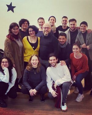 Beyti Engin Instagram - Berlin’de 5 gün süren Karakter Tasarım Workshop’u yine yeni anılar, karakterler ve kahkahalarla doluydu… 

Bizi ağırlayan @matteacavic ve @chubbuckstudioberlin e ve yardımlarını esirgemeyen @nuri.kalfa ’ya çok teşekkür ederiz… 

En kısa sürede yeniden buluşmak üzere ✌🏻