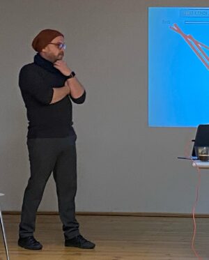 Beyti Engin Instagram - Berlin’de 5 gün süren Karakter Tasarım Workshop’u yine yeni anılar, karakterler ve kahkahalarla doluydu… 

Bizi ağırlayan @matteacavic ve @chubbuckstudioberlin e ve yardımlarını esirgemeyen @nuri.kalfa ’ya çok teşekkür ederiz… 

En kısa sürede yeniden buluşmak üzere ✌🏻