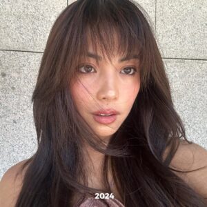 Bé Hà Nguyen Instagram - VŠECHNY ROKY, KDY JSEM NAHRÁVALA NA YOUTUBE:
2013, 2014, 2015, 2016, 2017, 2018, 2019, 2020, 2021, 2022, 2024.

dejte mi schválně vědět, v jaký rok jste na mě poprvý narazili. Ano, vracím se zpátky a aktuálně teď na mém kanále můžete najít nové video!!! 🎥 YT: Bé Hà Stylewithme