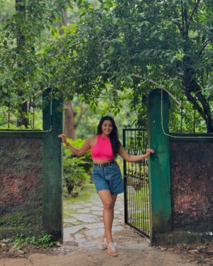 Bhaweeka Chaudhary Instagram - Raindrops gently fall on lush, emerald leaves, enhancing the vivid greenery and creating a serene symphony of nature’s beauty.