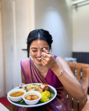 Bhaweeka Chaudhary Instagram - Savor the Essence of Tamil Cuisine: South Indian Food Adventure 

#shootlife🎬