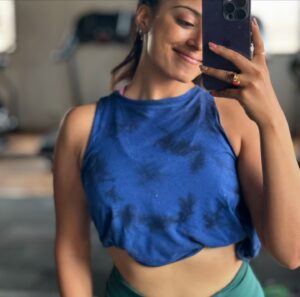 Bhaweeka Chaudhary Instagram - 16 ka DOLLA 

#fitnessmotivation