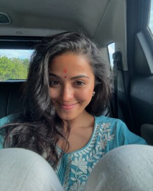 Bhaweeka Chaudhary Instagram - 🕊️