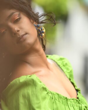 Bhoomi Shetty Instagram - 🥂🌟
.
.
.
.
MUAH : @beautyrush_by_avantika 
Mua assistant : @makeupbydiya__ 
Stylist : @stylist_prajnyads @run_the_style 
Photographer : @sarvesh_naik_photography_ 
Jewellery @labelkshamapandit 
.
.
.
.
.
.
.
.
.
.
#alittlebrowngirl #bhoomishetty #actor #traveler #biker #loveislove #photooftheday #photography #outfit #grwm #europe #fitnessmotivation #eyes #makeupideas #lookinspiração #instagram