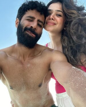 Bhuvan Arora Instagram - Us🧿❤️
#maldives #photodump