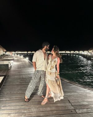 Bhuvan Arora Instagram - Us🧿❤️
#maldives #photodump
