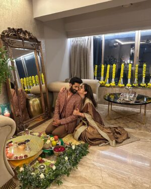 Bhuvan Arora Instagram - Lights.. joy.. love..
A happy Diwali indeed
#famawayfromfam
.
Wearing - @mahakbukharicouture