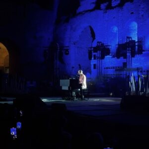 Biagio Antonacci Instagram - C’è energia in ogni piega della pelle 
Ci vediamo più tardi