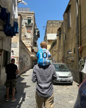 Biagio Antonacci Instagram - L’Anfiteatro degli scavi di Pompei è stato un luogo di sangue.
Col tempo e con il lavoro di chi lo ha gestito si è trasformato in uno spazio di colori, musica e gioia. 
Il mio sogno è immaginare che tutti i luoghi contemporanei di sangue abbiano lo stesso destino ❤️

Prossime date👇

🇮🇹 Barletta:
26.07.24 - Fossato del Castello
27.07.24 - Fossato del Castello

🇮🇹 Taormina:
01.08.24 - Teatro Antico
02.08.24 - Teatro Antico
03.08.24 - Teatro Antico

🇮🇹 Macerata:
09.09.24 - Sferisferio di Macerata
10.09.24 - Sferisferio di Macerata

🇮🇹 Teatro del Vittoriale:
Dal 17 settembre per 10 concerti

🎫 Biglietti disponibili su www.ticketone.it

📸 @salsanopress 

#BiagioAntonacci #Live2024