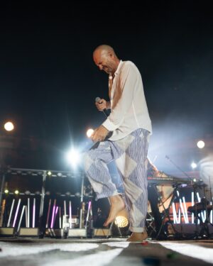 Biagio Antonacci Instagram - L’Anfiteatro degli scavi di Pompei è stato un luogo di sangue.
Col tempo e con il lavoro di chi lo ha gestito si è trasformato in uno spazio di colori, musica e gioia. 
Il mio sogno è immaginare che tutti i luoghi contemporanei di sangue abbiano lo stesso destino ❤️

Prossime date👇

🇮🇹 Barletta:
26.07.24 - Fossato del Castello
27.07.24 - Fossato del Castello

🇮🇹 Taormina:
01.08.24 - Teatro Antico
02.08.24 - Teatro Antico
03.08.24 - Teatro Antico

🇮🇹 Macerata:
09.09.24 - Sferisferio di Macerata
10.09.24 - Sferisferio di Macerata

🇮🇹 Teatro del Vittoriale:
Dal 17 settembre per 10 concerti

🎫 Biglietti disponibili su www.ticketone.it

📸 @salsanopress 

#BiagioAntonacci #Live2024