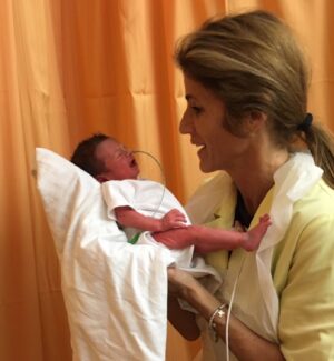 Bibá Pitta Instagram - Este foi o primeiro momento em que te peguei ao colo meu amor pequenino …contigo aprendi e senti  que  nasceu um novo amor … o mais quentinho .. o mais doce … o amor de avó ❤️
Amo-te muito meu Duartinho querido!
( já lá vão 8 anos … essa é que é essa )

Beijinhos minha gente querida 🥰