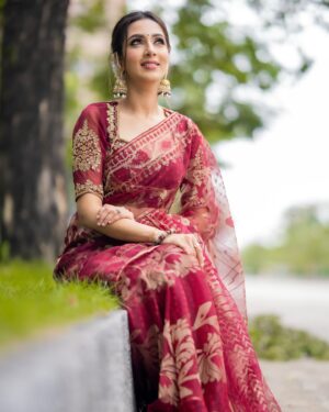Bidya Sinha Saha Mim Instagram - ❤️❤️ ❤️

Saree- @rina_jamdani_ 
Blouse- @wahidasnandonic 
P.c- @syedshahewar.hussain.7 
Earrings- @farazisbyzandf