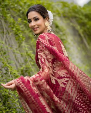 Bidya Sinha Saha Mim Instagram - ❤️❤️ ❤️

Saree- @rina_jamdani_ 
Blouse- @wahidasnandonic 
P.c- @syedshahewar.hussain.7 
Earrings- @farazisbyzandf