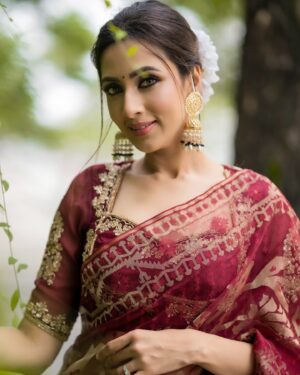 Bidya Sinha Saha Mim Instagram - ❤️❤️ ❤️

Saree- @rina_jamdani_ 
Blouse- @wahidasnandonic 
P.c- @syedshahewar.hussain.7 
Earrings- @farazisbyzandf