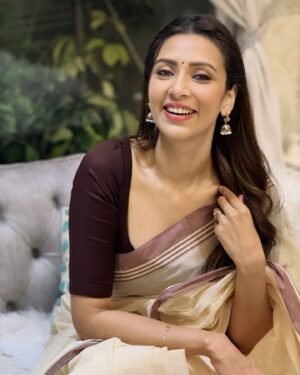 Bidya Sinha Saha Mim Instagram - Simply me🖤