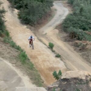 Bienve Aguado Alba Instagram - Just a happy guy leaning a 110 ft jump 🥹 @darkfest_mtb 

#33meters

[O] @thetrailscrew @veroniquesandler