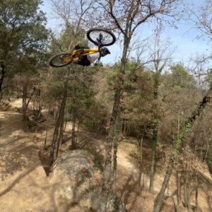 Bienve Aguado Alba Instagram - I missed @4ridersbikepark 🤓 #happykids

🎥 @marceldurbau 📷 @martagarrucho