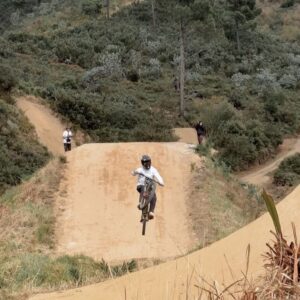 Bienve Aguado Alba Instagram - Late @darkfest_mtb clips 😎 #nevertoolate

[O] @andrewjlawrence @thetrailscrew