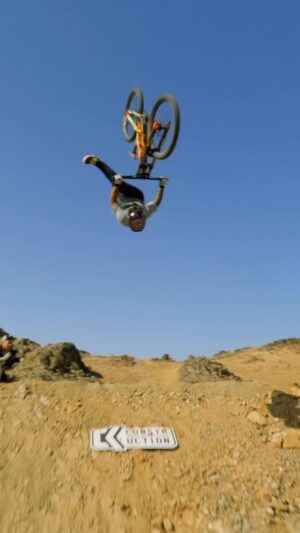 Bienve Aguado Alba Instagram - Last run of the trip to @saudifreeride 

🛸 @cine_ghost