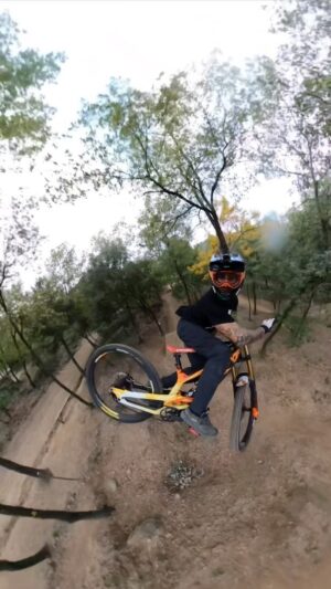 Bienve Aguado Alba Instagram - First spin since Utah 🙂🤙🏼

Ankle feeling okay after the Rampage hangover.

@gopro #max