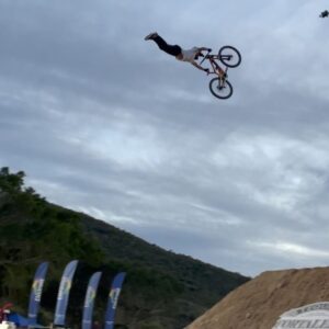 Bienve Aguado Alba Instagram - Sunset laps ✊🏼 @freeridefiesta 

[O] @eliasruso