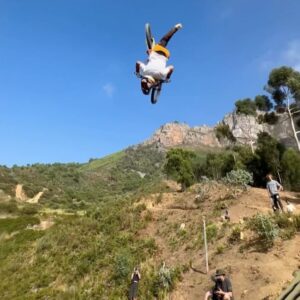 Bienve Aguado Alba Instagram - Couple warmup jumps into the wind. @darkfest_mtb

[O] @nickmitz