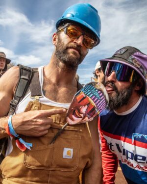 Bienve Aguado Alba Instagram - Some of the @pit_viper family 
was there too 😎🎉 #redbullrampage

[O] @jp.gendron