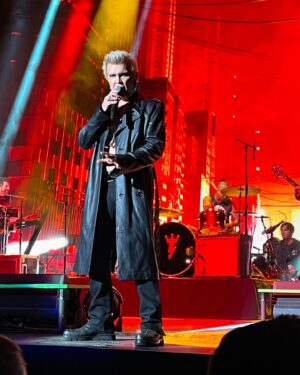 Billy Idol Instagram - Enjoying the Canadian IDOL tour Canadian Tire Center, Ottawa Ontario tonight… The tour rolls inexorably on! -BFI 📸 @annasilversteinhair