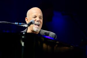Billy Joel Instagram - Cardiff, Wales!
Goodnight!

#Billyjoel #Cardiff #Wales
📷Gareth Everett
Huw Evans Picture Agency