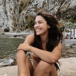 Biran Damla Yılmaz Instagram - Yeni yaşın vermiş olduğu yetkiye dayanarak, profilimde tatil sezonunu açıyorum🌸🥂