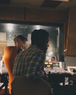 Black Milk Instagram - 🎚🎚This studio got me on my 70’s vibe and I luv it! Out in Germany tracking at @azfstudios. 🥁 @jrellehits 🎹 @aaron_abernathy