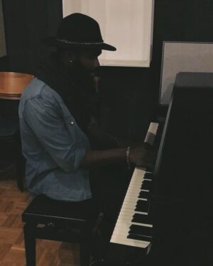 Black Milk Instagram - 🎚🎚This studio got me on my 70’s vibe and I luv it! Out in Germany tracking at @azfstudios. 🥁 @jrellehits 🎹 @aaron_abernathy