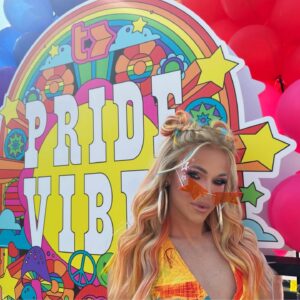 Blair St. Clair Instagram - In my festival girl era 
❤️🧡💛💚💙💜
📸 @rileykmeier