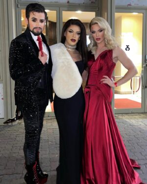 Blair St. Clair Instagram - Kinky Boots. Off Broadway. Opening Night. 👠
Wearing: @gloria_swansong 
Hair: @hairbyblairofficial 
Photo: @emiliomk