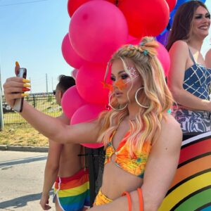 Blair St. Clair Instagram - In my festival girl era 
❤️🧡💛💚💙💜
📸 @rileykmeier