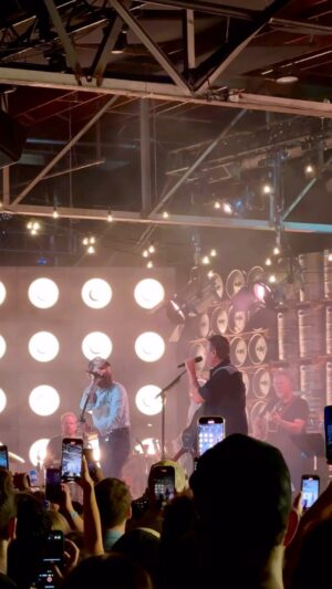 Blake Shelton Instagram - Last night in Nashville with @postmalone... 

#pourmeadrink #countrymusic #livemusic