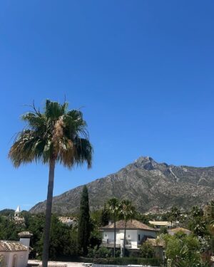 Bleu Landau Instagram - Marbella 🏝️