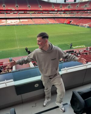 Bleu Landau Instagram - The Emirates. Another great experience! ⚽️