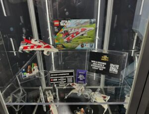 Bobby Moynihan Instagram - Thank you @lego @starwars @benjisamit @cubanmissiledh @tonyrevolori @michaelrcusack for a wonderful #sdcc2024 See you next year, weirdos! 

I STOLE THE IMDB BOAT!

LEGO STAR WARS: REBUILD THE GALAXY! SEPT 13TH ON @disneyplus