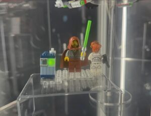 Bobby Moynihan Instagram - Thank you @lego @starwars @benjisamit @cubanmissiledh @tonyrevolori @michaelrcusack for a wonderful #sdcc2024 See you next year, weirdos! 

I STOLE THE IMDB BOAT!

LEGO STAR WARS: REBUILD THE GALAXY! SEPT 13TH ON @disneyplus