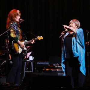 Bonnie Raitt Instagram - Happy 85th Birthday to my dear ‘big sis,’ @mavisstaples. I cherish every moment we’re together, including your incredible early birthday celebration in LA a couple of months ago. What a blast we had and what a lineup gathered in celebration to honor and adore YOU! Your irrepressible vitality and spirit shine through every song you sing, calling us to keep up the fight for equal rights, freedom and justice for all. You bring us all together in ways no one else can. I send my deep love and warm wishes for many more wonderful years to come. Hope to see you soon!..XX your ‘lil sis,’ Bonnie 

Photos by Taylor Hill / @taylorehill
