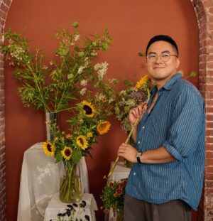 Bowen Yang Instagram - a perfect new york day for moi??? having @pinterest and the greatest @withreservation tag along at my fav brooklyn spots: @bklynlibrary for books, @outlineflorals for sublime flowers, and @bonniesbrooklyn for the best meal in town hands down. 📚💐🍲🌃📌 thank you life thank you love!!!! grooming by @evydrew