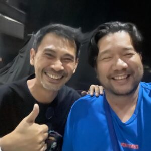 Boy Trai Bhumiratna Instagram - สวัสดี Cat Tshirt 2024
เทศกาลเสื้อยืดประจำปี
ถ่ายรูปไว้เป็นที่ระลึก นู่นนิดนี่หน่อย 
ปีนี้มีเสื้อไป2แบบ แต่ยังไม่หมด
เดี๋ยวไปเปิดขายต่อในเพจนะ
ปีนี้ชื่นใจปีแรก ที่ขอมาดูคอนเสิร์ตกับเพื่อนแล้ว
(เรา > รับบทกุนบ้อมาเฝ้าลูกมาดูคอน)
เวลาจะหมุนเร็วไปไหนเนี่ย🫠

ขอบคุณน้องๆ อีเธอร์แวะเวียนมาทักทาย
และมีคำพูดกำลังใจให้กันเสมอ

มางานเสื้อยืด เพื่อซื้อเสื้อยืด ❌
มาเจอเพื่อน เพื่อเจอใครต่อใึคร✅
ปีหน้า ว่ากันใหม่
ขอบคุณ แคทเรดิโอจ้ะ